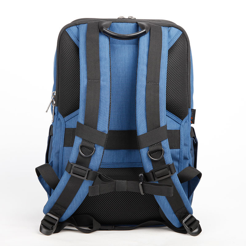 时尚休闲电脑双肩背包